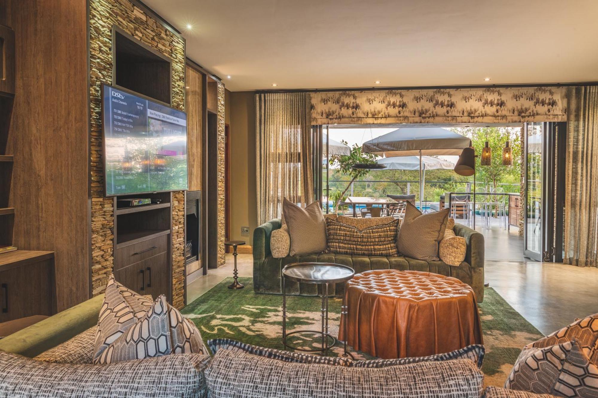 Elephant Point Lodge *
